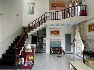 Bán nhà 2 tầng góc 2mt ngay chợ bà điểm  giáp quận 12  chưa qua đầu tư