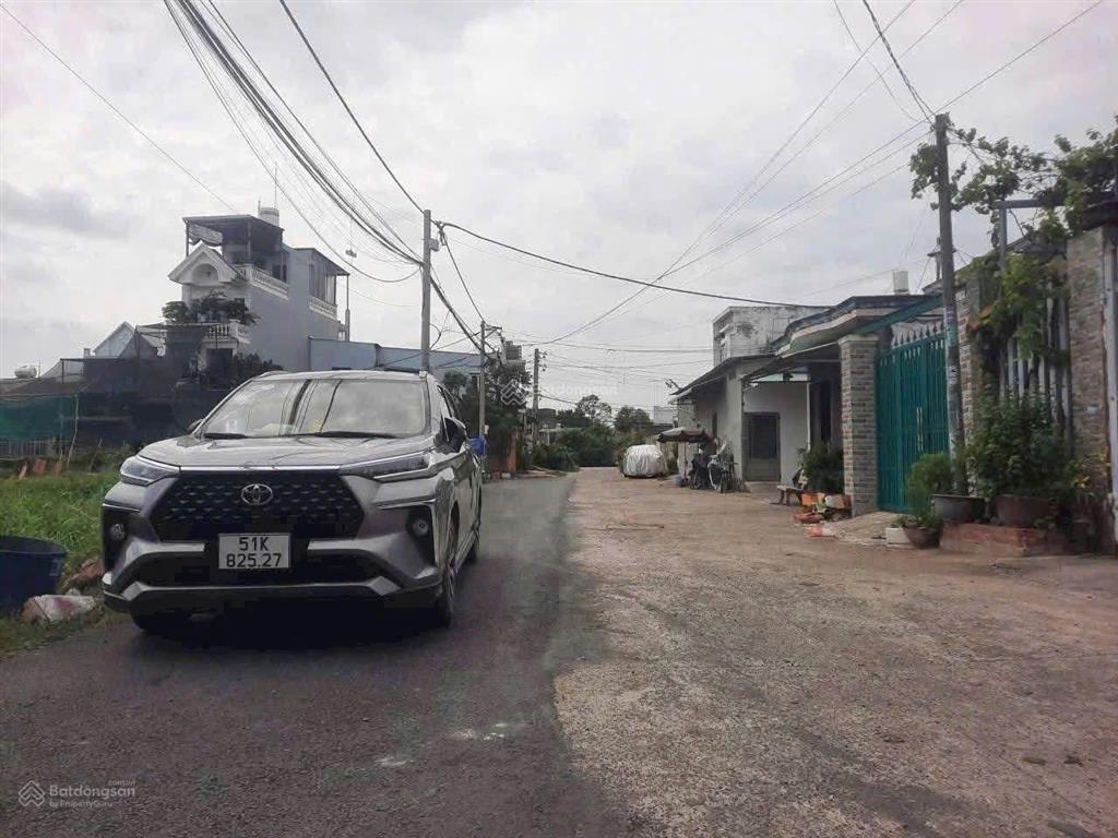 Bán đất xã thới tam thôn hóc môn. đất hai mặt tiền đường bê tông,đường nhựa 10 5mx16.5m 3.65ty