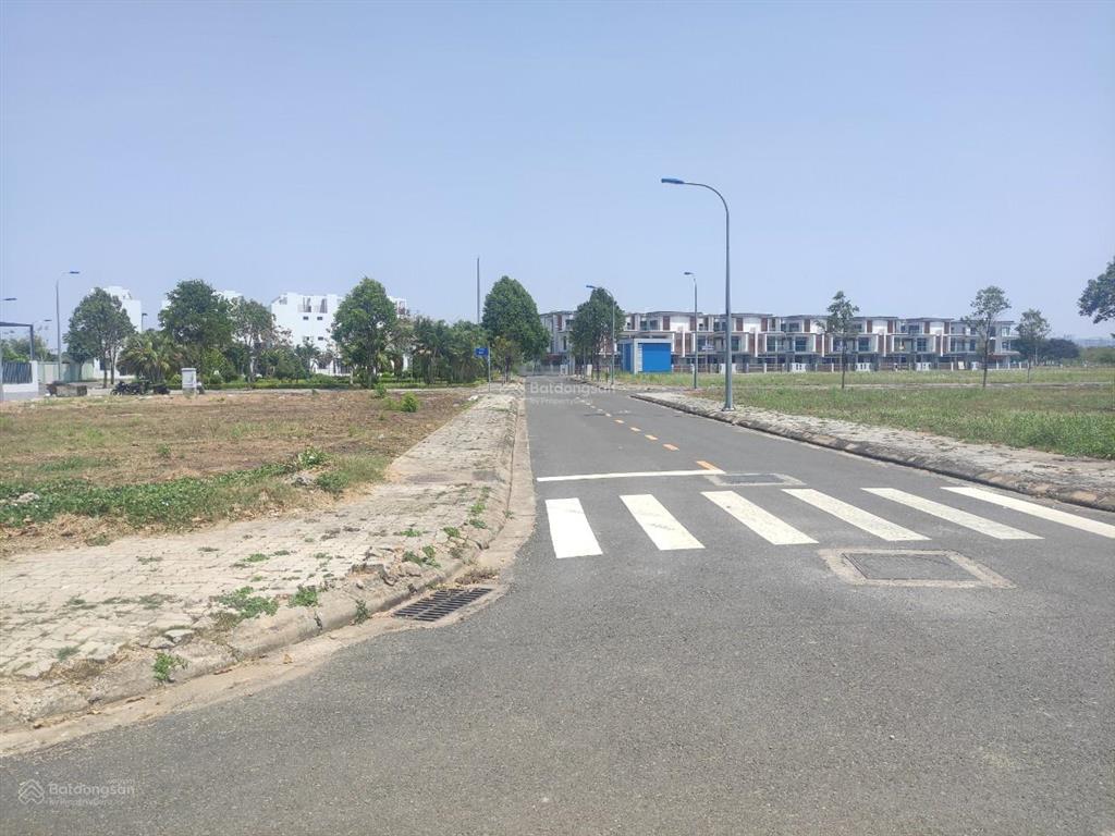 Đón đầu ga metro thủ thiêm long thành chuẩn bị thi công, đất q9 (cũ) giá tốt, sổ riêng.