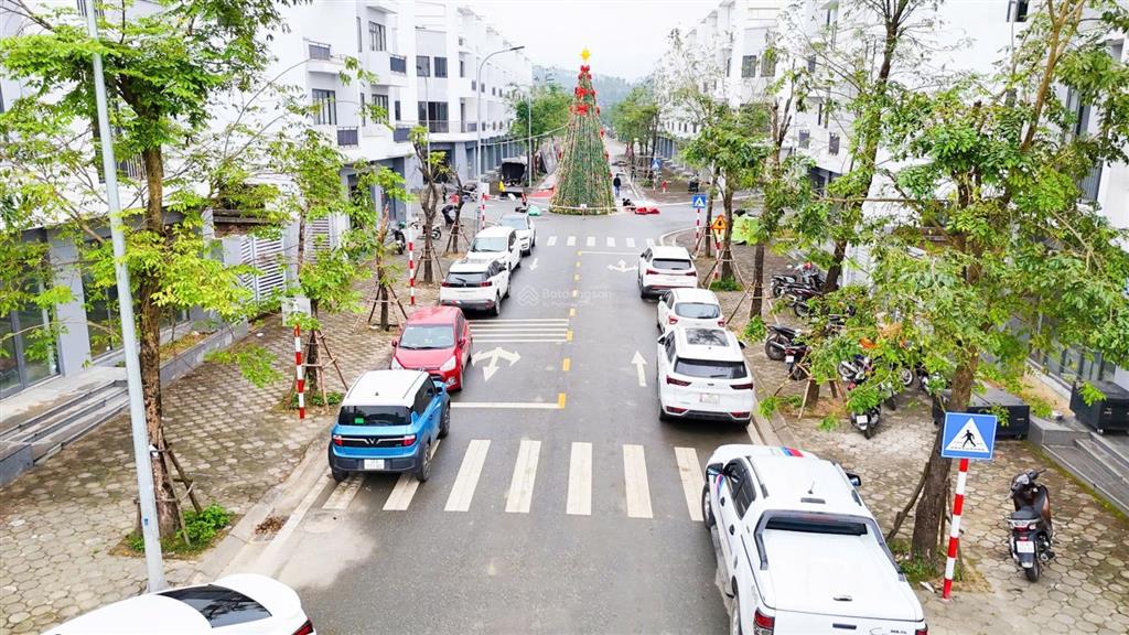 Bán shophouse tnr hồng lĩnh giá đợt 1. diện tích đất 122m2  đường 18m, mặt tiền 7m 3,5 tầng