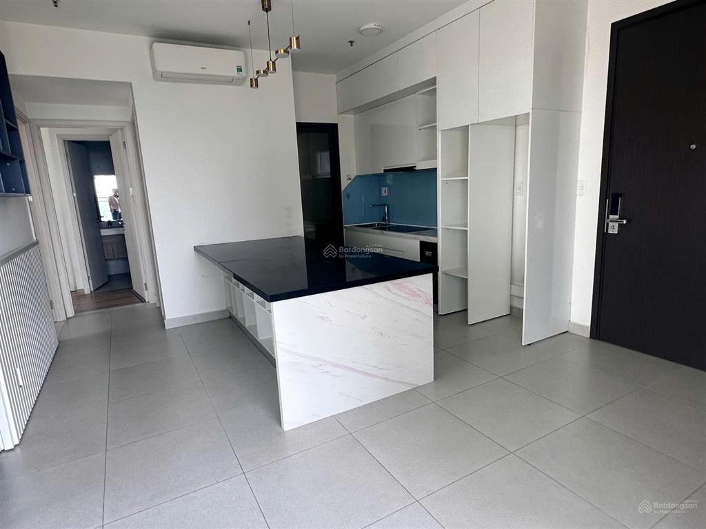 Bán căn duy nhất 2pn góc có 3 ban công, 3 mặt thoáng gặp ngay chính chủ chốt cọc, compass one