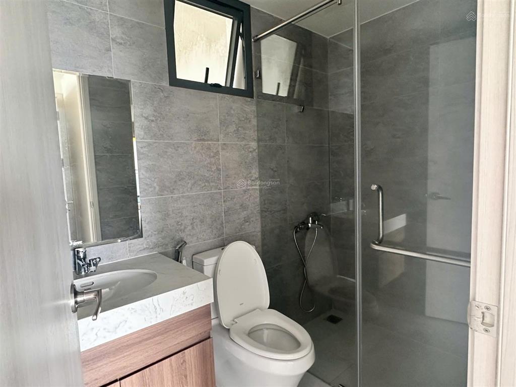 Bán căn duy nhất 2pn góc có 3 ban công, 3 mặt thoáng gặp ngay chính chủ chốt cọc, compass one