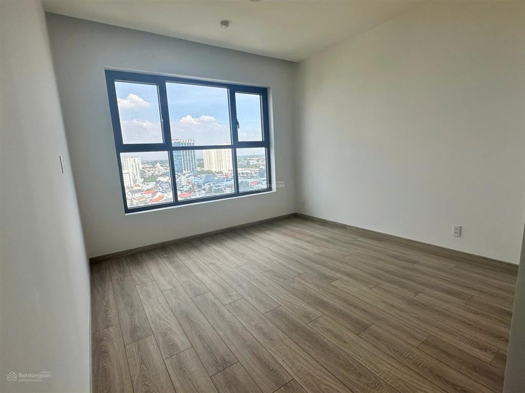 Căn góc 75m2 mới tinh  tầng cao view đẹp compass one hướng mát  bán gấp gặp chính chủ chốt cọc