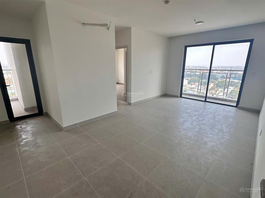 Căn góc 75m2 mới tinh  tầng cao view đẹp compass one hướng mát  bán gấp gặp chính chủ chốt cọc