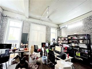 Bán nhà liền kề louis city đại mỗ  lô góc xẻ khe cực thoáng  view vườn hoa  vỉa hè rộng