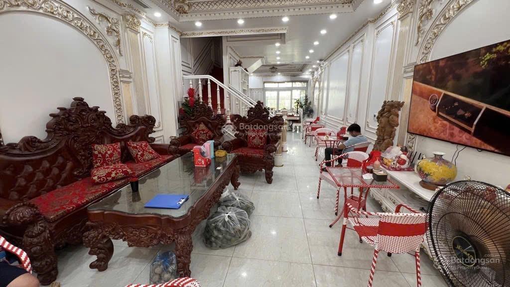 Bán biệt thự hai mặt tiền siêu đẹp  153m2. mặt tiền 10m. nội thất sang trọng. giá đầu tư