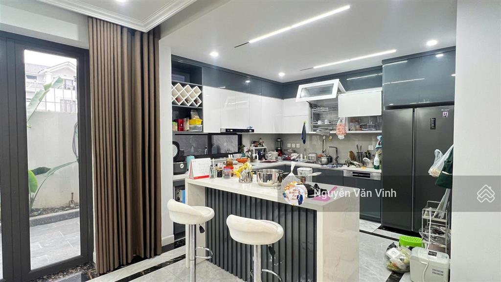 Biệt thự đã hoàn thiện full nội thất có sổ đỏ khu mê linh anh dũng dương kinh. giá quá tốtp