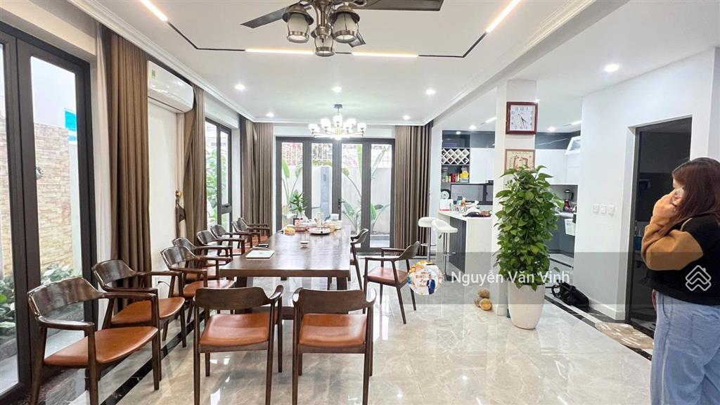 Biệt thự đã hoàn thiện full nội thất có sổ đỏ khu mê linh anh dũng dương kinh. giá quá tốtp