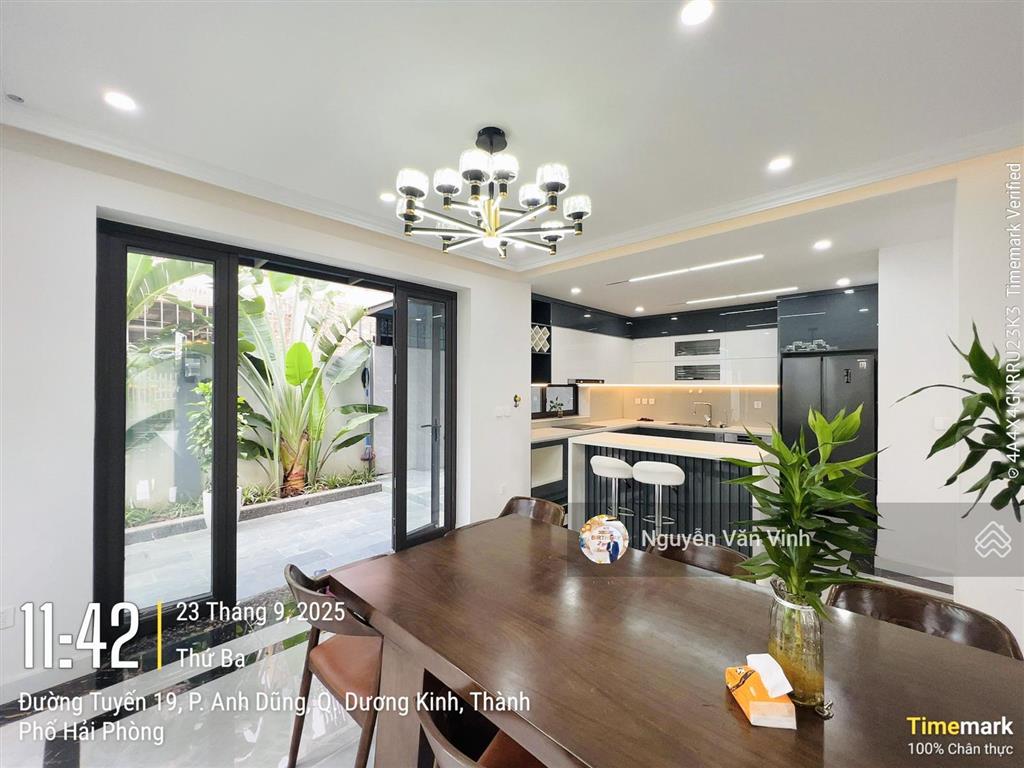 Biệt thự 180m2 * 3 tầng hoàn thiện full nội thất có sổ đỏ ngay mê linh anh dũng cần bán gấp