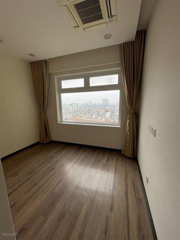 Chính chủ bán cắt lỗ căn 2 phòng ngủ 70m2 view sông hoà bình green city.  0988 835 ***