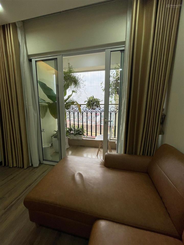 Chính chủ bán cắt lỗ căn 2 phòng ngủ 70m2 view sông hoà bình green city.  0988 835 ***