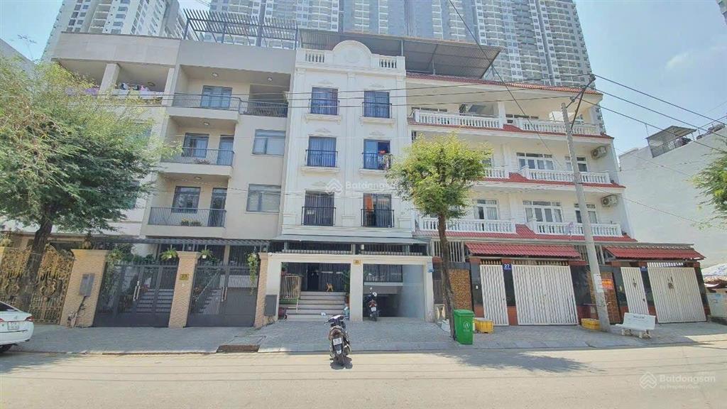 Bán tòa nhà mt lê thị chợ q7 7x20m hầm 4l giá 25.8ty tl