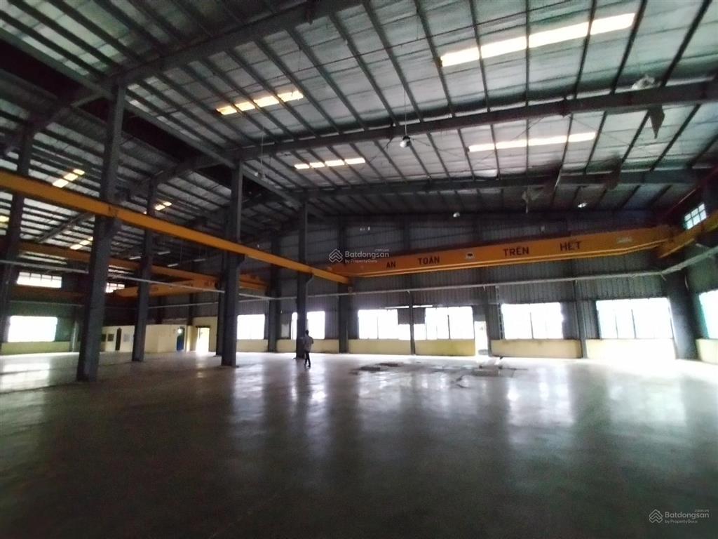 Cho thuê kho xưởng 2400m2 tại kcn long hậu long an