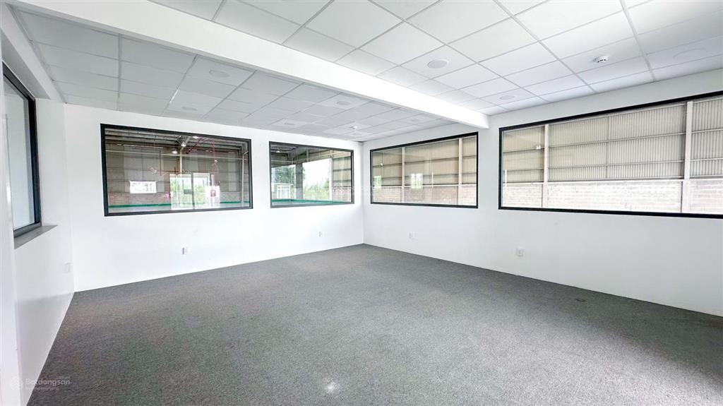 Cho thuê nhà xưởng 1400 m2 tiêu chuẩn pccc tự động hạ tầng hoàn thiện