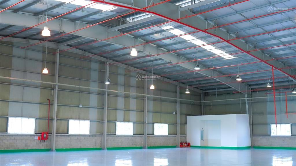 Cho thuê nhà xưởng 1400 m2 tiêu chuẩn pccc tự động hạ tầng hoàn thiện