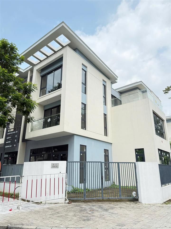 Siêu biệt thự góc 243.6m² đất 3 mặt tiền thoáng đẹp, thanh toán sớm 82 tỷ tại kđt mới dương nội