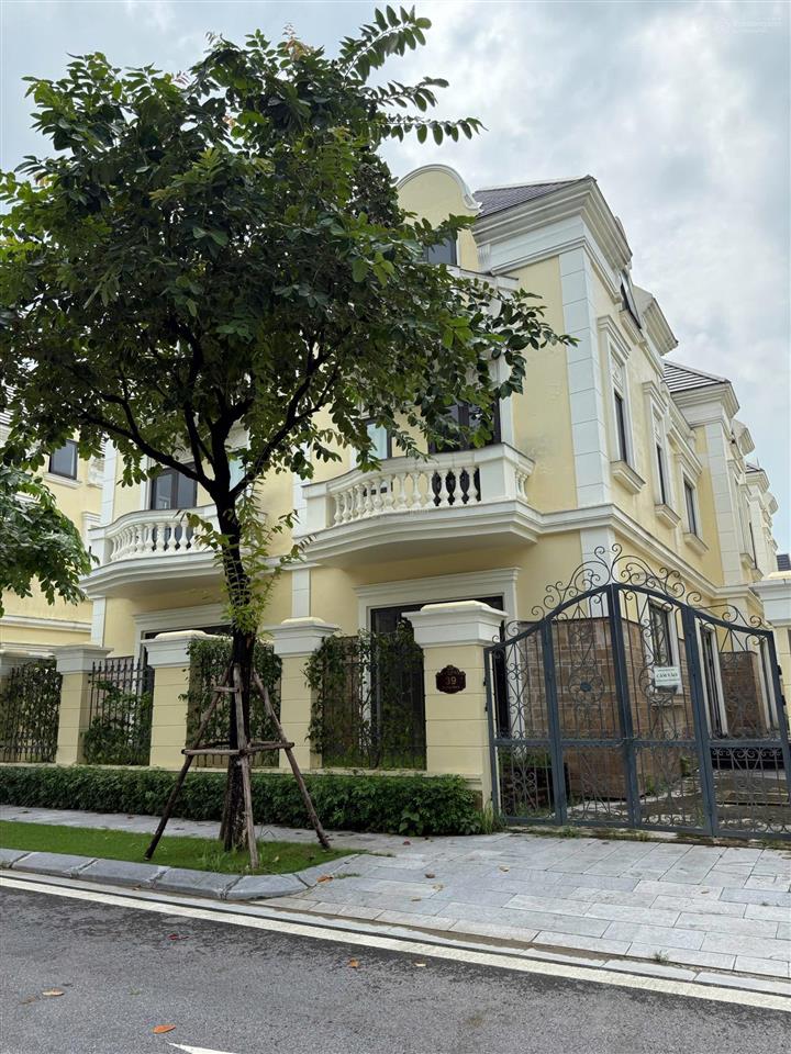 Sẵn biệt thự an lạc 177m2 đất có hầm 95m2. giá 214tr/m2 chưa gồm chiết khấu. gọi em tú 0358 485 ***