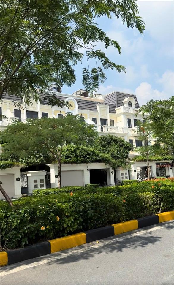 Sẵn biệt thự an lạc 177m2 đất có hầm 95m2. giá 214tr/m2 chưa gồm chiết khấu. gọi em tú 0358 485 ***