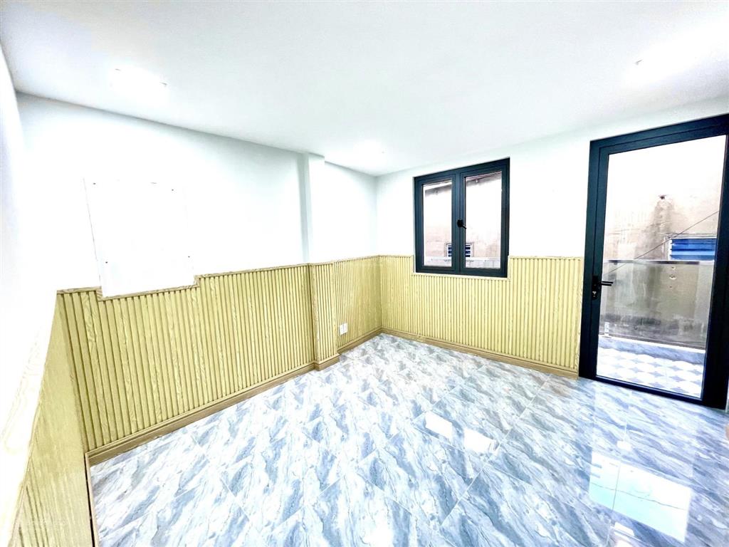 Nhà mới 4pn, 3 tầng 42m, hẻm thông dương bá trạc quận 8 chỉ 5,5 tỷ dọn vào ở ngay.xem nhanh