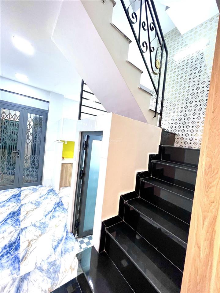 Nhà mới 4pn, 3 tầng 42m, hẻm thông dương bá trạc quận 8 chỉ 5,5 tỷ dọn vào ở ngay.xem nhanh