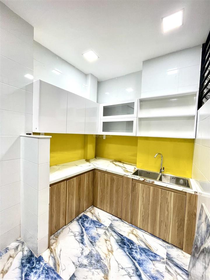 Nhà mới 4pn, 3 tầng 42m, hẻm thông dương bá trạc quận 8 chỉ 5,5 tỷ dọn vào ở ngay.xem nhanh