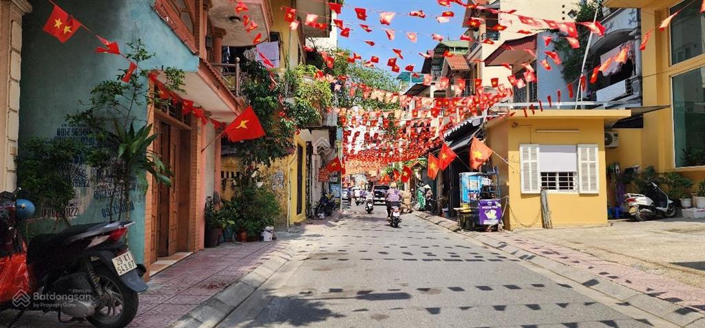 Chính chủ bán gấp phố ngọc lâm 144m2, 10t thang máy, mt 8m giá 40tỷ, dòng tiền khủng, kinh doanh