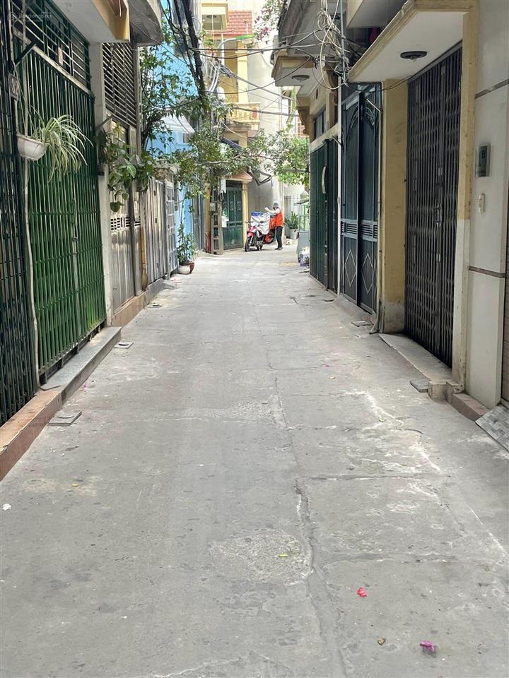 Cho thuê nguyên căn hộ gia đình xuân đỉnh 35m2x3t với 3pn giá 8tr/th