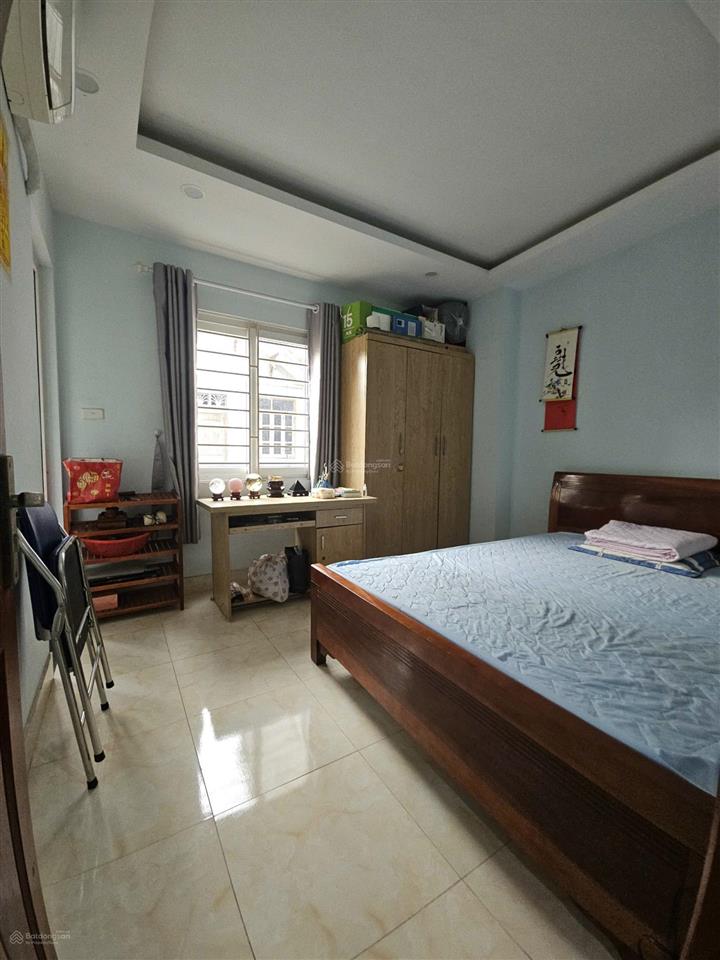 Cho thuê nguyên căn hộ gia đình xuân đỉnh 35m2x3t với 3pn giá 8tr/th