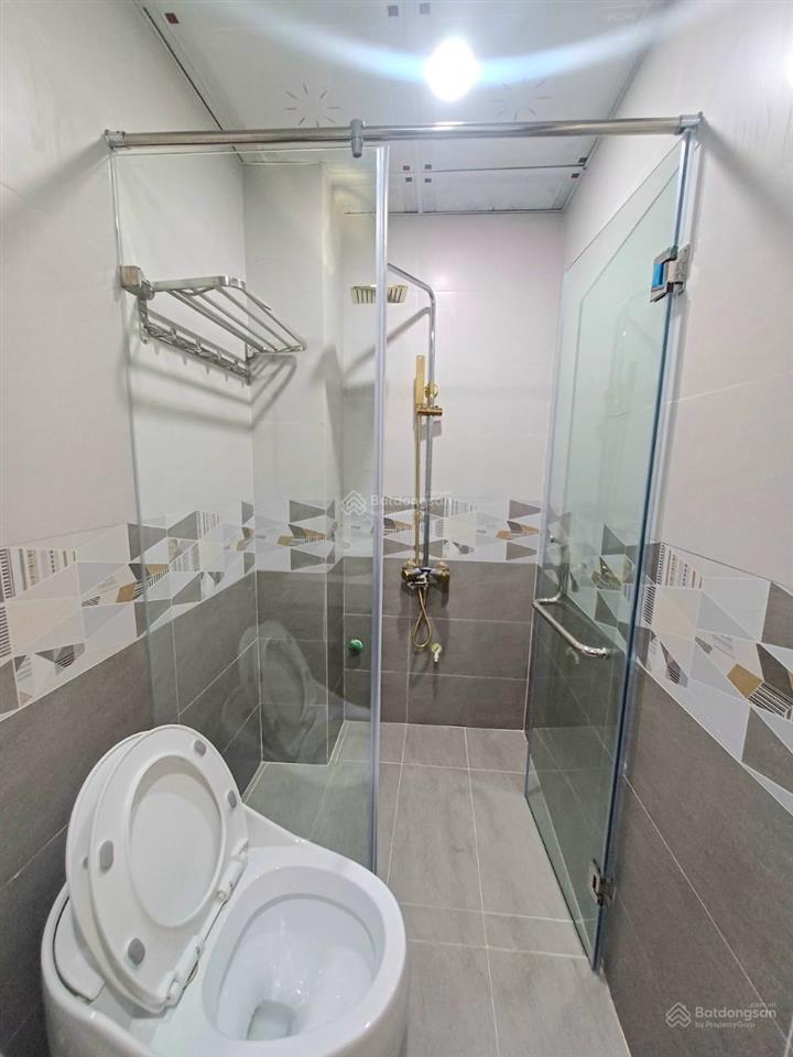 Cho thuê nguyên căn hộ gia đình xuân đỉnh 35m2x3t với 3pn giá 8tr/th