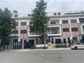 Bán biệt thự 200m2 tại a2.3 kđt thanh hà, chỉ nhỉnh 90tr/m2, đơn lập, 3,5 tầng, thang máy