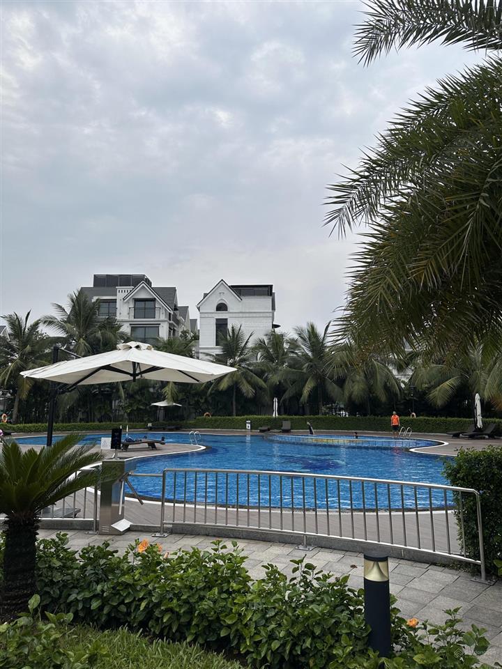 Cực hiếm! bt san hô 150m2, hoàn thiện, thang máy, gần hồ, giá tốt 36 tỷ!