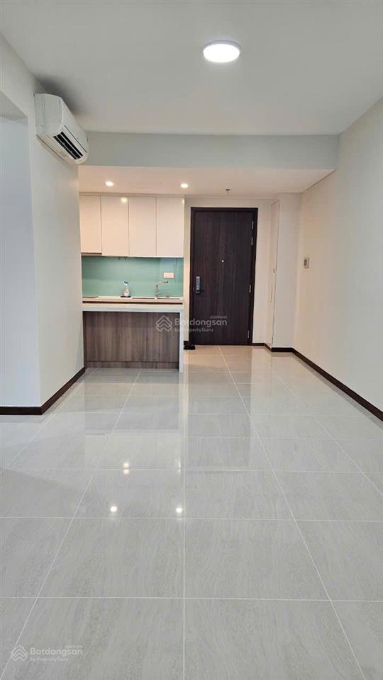 Cho thuê căn 2pn nội thất cơ bản one verandah, tầng cao view sông thoáng mát 18 triệu/tháng