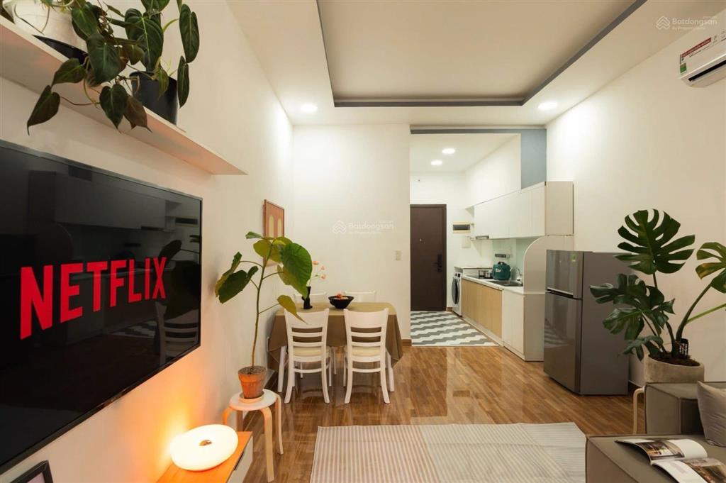 Bán officetel  sổ hồng sẵn, sở hữu lâu dài, layout vuông vức  the sun avenue giá 3.97 tỷ bao hết