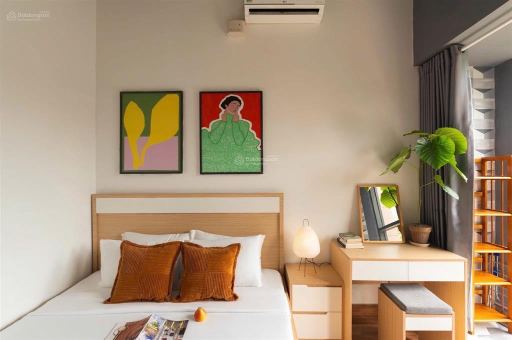 Bán officetel  sổ hồng sẵn, sở hữu lâu dài, layout vuông vức  the sun avenue giá 3.97 tỷ bao hết
