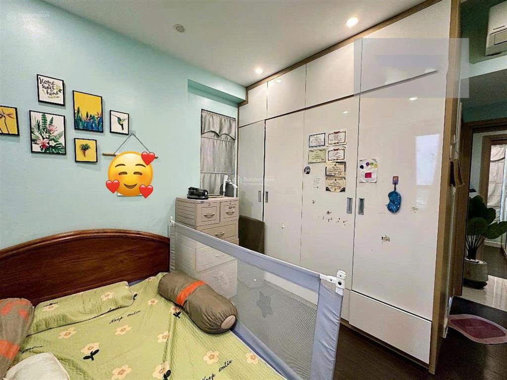 Đã có sổ hồng, bán căn góc 3pn full nội thất  tháp trung tâm, view hướng mát  the sun avenue q2