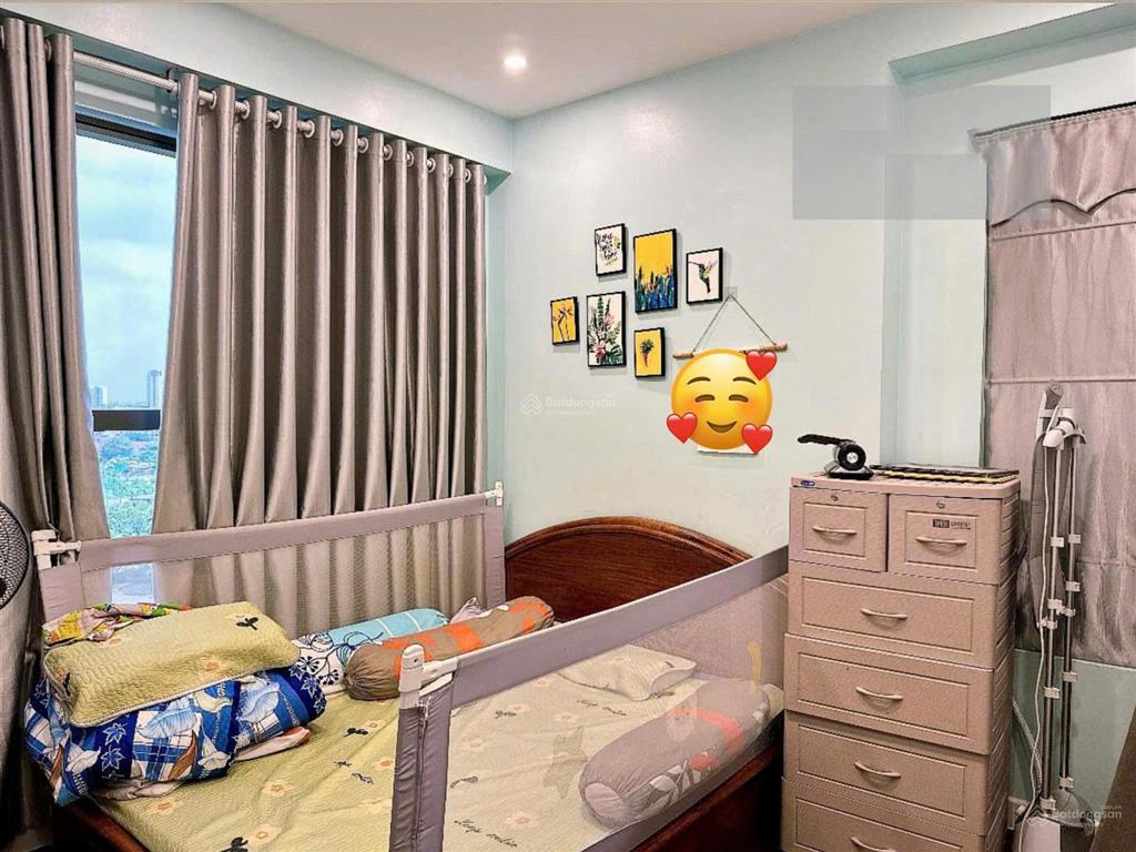 Đã có sổ hồng, bán căn góc 3pn full nội thất  tháp trung tâm, view hướng mát  the sun avenue q2