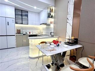 Sẵn sổ hồng, cần bán nhanh 2pn tầng cao, view đảo kim cương the sun avenue.