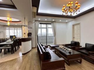 Cần bán gấp căn hộ chung cư ngõ 130 đốc ngữ, ba đình, hà nội 3 phòng ngủ giá hơn 6 tỷ