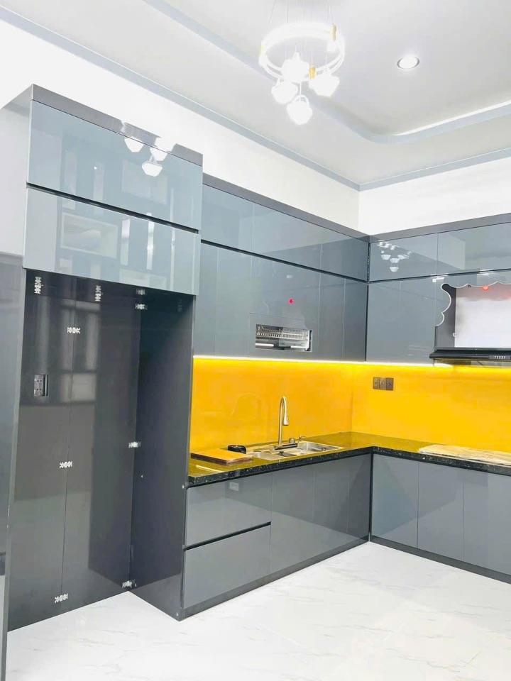 Bán Nhà Mặt Tiền Đường Thông Nhà Diện tích Lớn Thoáng Mát