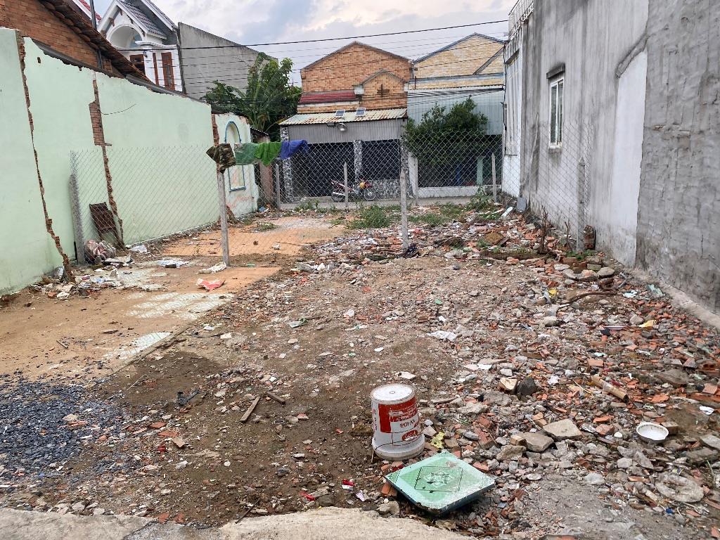 Bán Đất  Ngộp  Giá Tốt Nhất Khu Vực. Thổ Cư, Xây Dựng Tự Do. Chỉ 1Tỷ 450tr