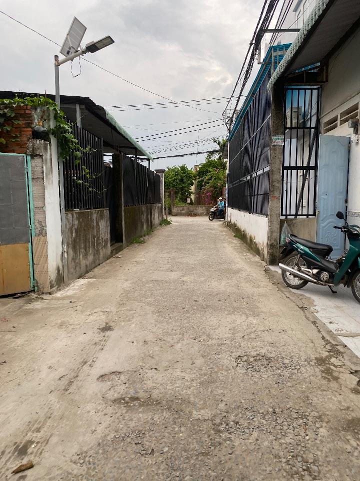 Bán Đất  Ngộp  Giá Tốt Nhất Khu Vực. Thổ Cư, Xây Dựng Tự Do. Chỉ 1Tỷ 450tr