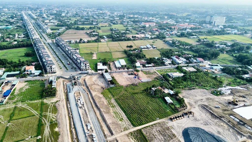 Chính chủ gửi bán lô đất diện tích 127m2, shr, full thổ cư, cách trường học, bệnh viện chỉ 200m