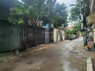 Phân lô ô tô tránh chạy vòng quanh, vỉa hè hai bên, mặt tiền bề thế