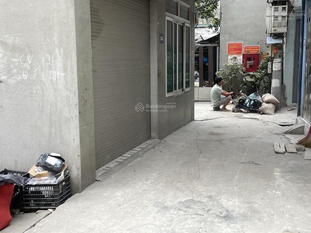 93 triệu/1m2 nguyễn khoái  hoàng mai. đất vuông đẹp  mặt tiền rộng nở hậu  cách đường 20m