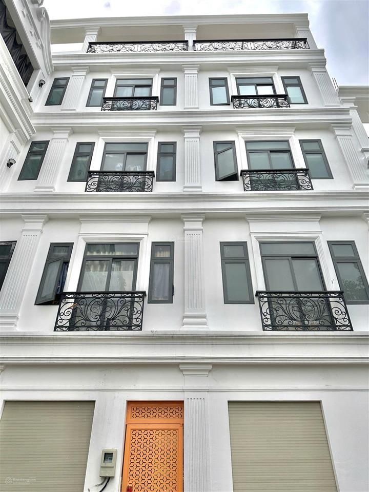 Tòa nhà dv  hẻm xe tải  cuối lê trọng tấn  dòng tiền 1ty9/năm  giá 20ty800