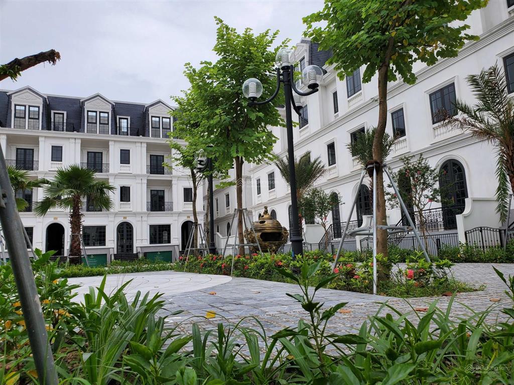 Bán gấp liền kề jade square phạm văn đồng, 2 mặt thoáng nhìn vườn hoa, giá chỉ hơn 26 tỷ