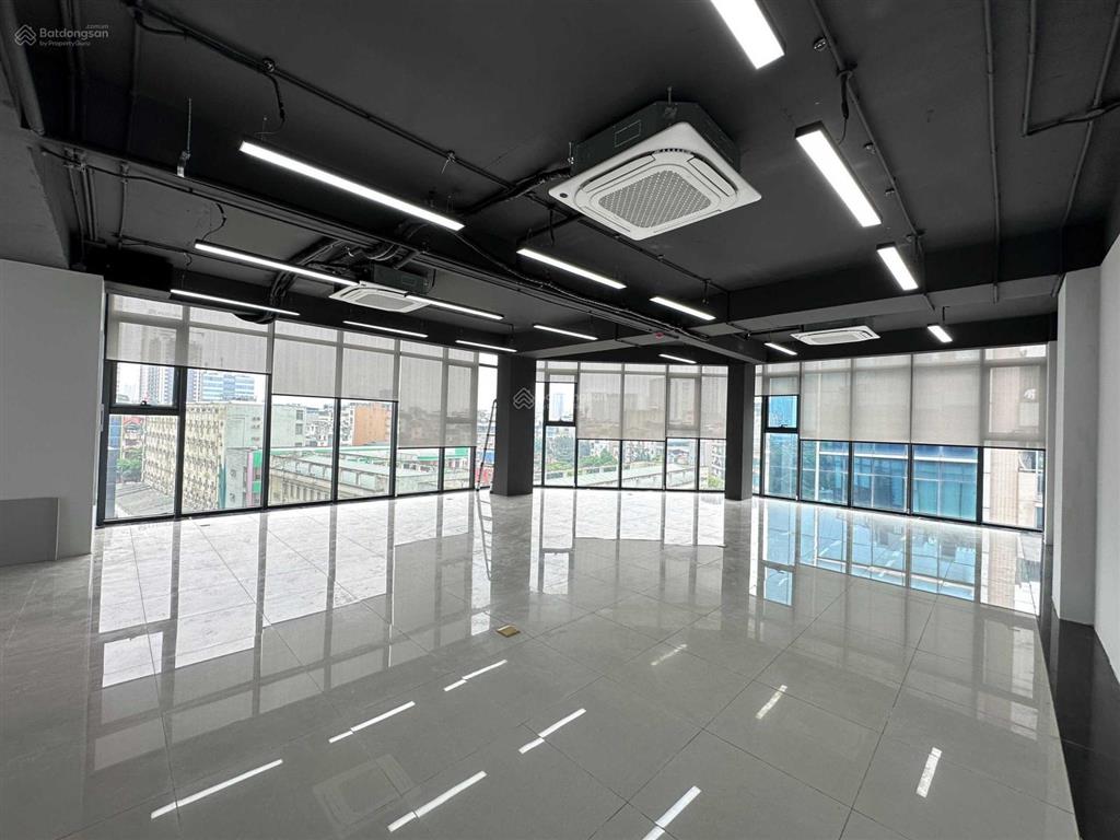 Cho thuê văn phòng 75 nguyễn xiển diện tích 70m2 giá 9tr khách nhượng
