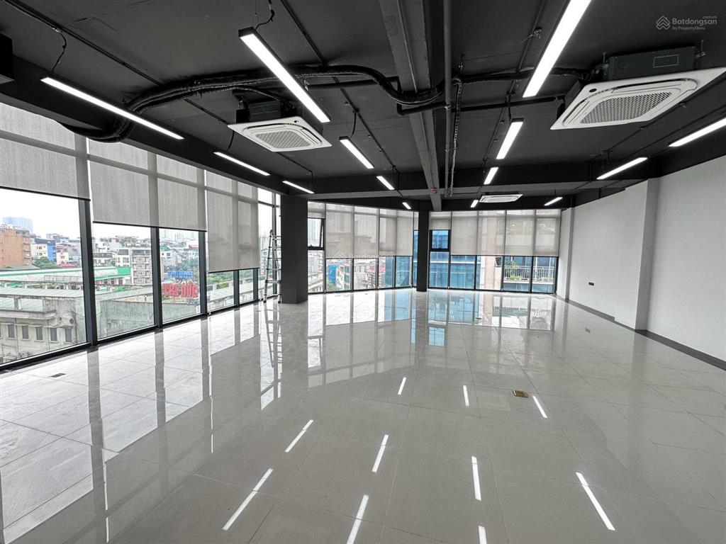 Cho thuê văn phòng 75 nguyễn xiển diện tích 70m2 giá 9tr khách nhượng