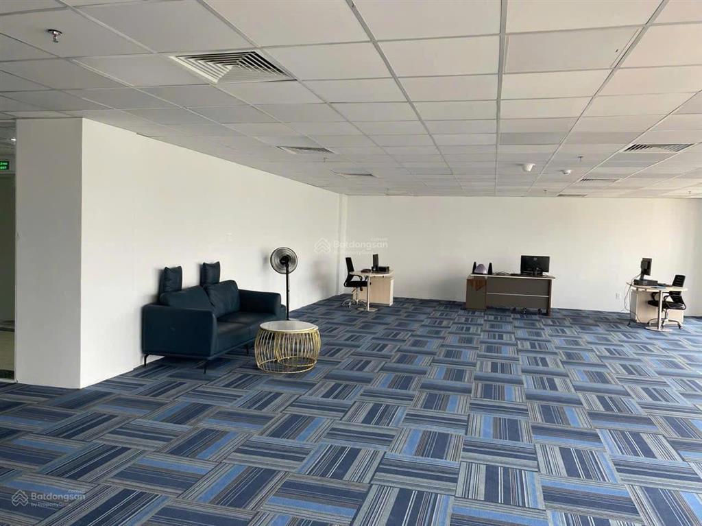 Cho thuê văn phòng hoàng cầu diện tích 30m2, giá 5 tr/th khách nhượng