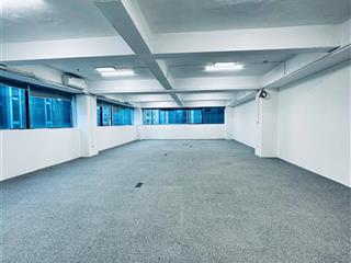 Chính chủ cho sàn building duy tân 140  160m2 giá 27  30tr vào được luôn